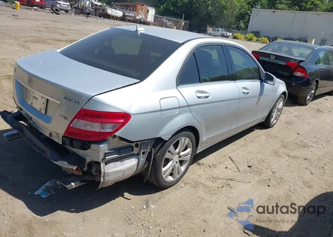 2010 Mercedes-Benz C 300 Luxury 4Matic/Sport 4Matic from USA, damaged, VIN WDDGF8BBXAR105044